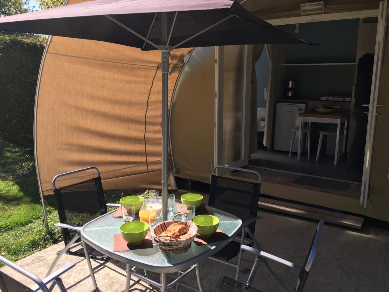 Camping 3 Etoiles - Piscine Chauffee - Vue Montagne Saint-Girons  Eksteriør billede