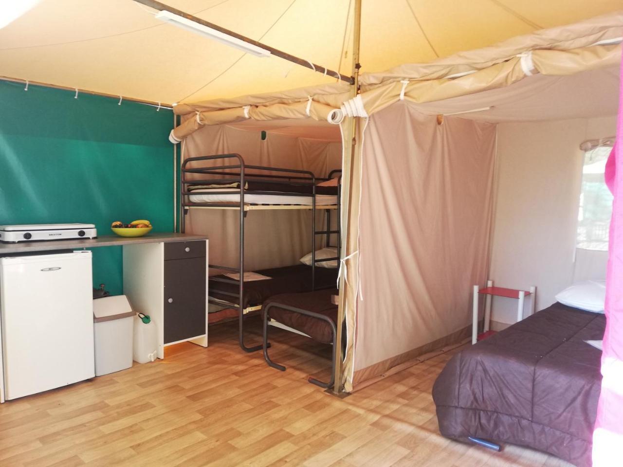 Camping 3 Etoiles - Piscine Chauffee - Vue Montagne Saint-Girons  Eksteriør billede