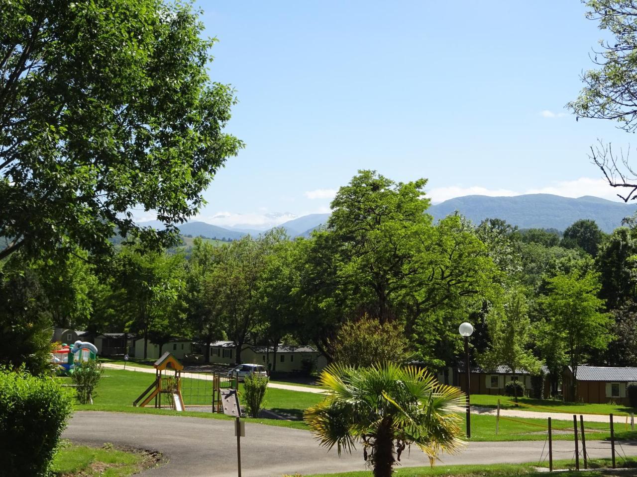 Camping 3 Etoiles - Piscine Chauffee - Vue Montagne Saint-Girons  Eksteriør billede
